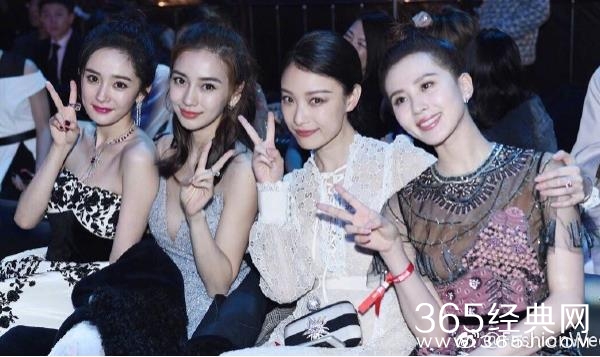 四小花旦微博之夜合体合照 四小花旦合照谁更美