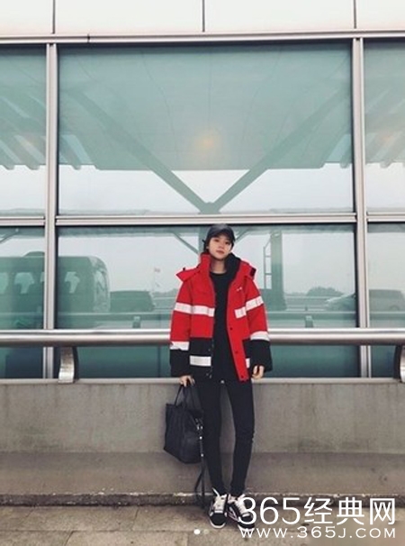 欧阳娜娜P图露陷 欧阳娜娜用的什么P图软件