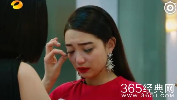 结石姐撕张天假睫毛是什么情况 结石姐为什么要撕张天的假睫毛