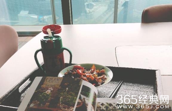 郑爽晒新房被批炫富是什么情况 郑爽新房什么样