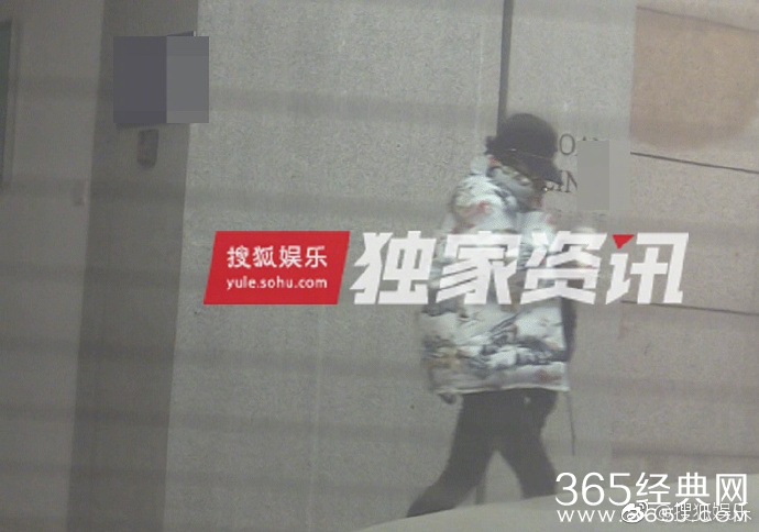 章子怡去整容医院干什么 章子怡去美容院打针现场图