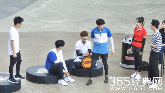 【综艺甜饼】59期：2018年春节期间，适合全家人一起看的综艺连连看