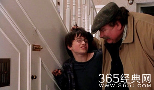 【就是个水槽】第三十一期：扒一扒泛滥的“童年不幸”影视剧角色，人格分裂根本不值钱