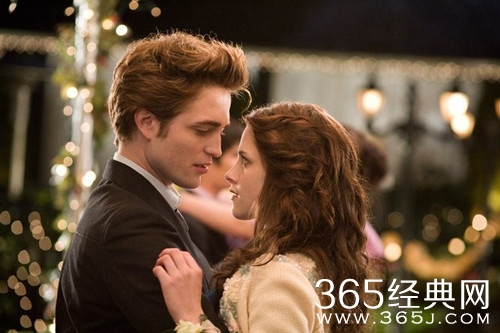 【就是个水槽】第三十二期：喜欢吸血鬼题材电影吗？low穿地心的这部国产电影你敢不敢看？