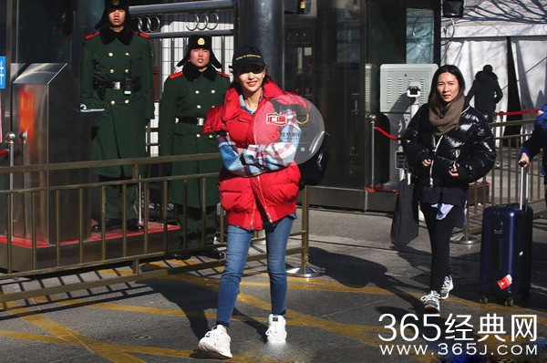 2018央视春晚佟丽娅表演什么节目 2018央视春晚佟丽娅唱歌吗