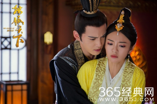 【最夯剧集社】第三十九期：这部剧，观众都在讨论男二和女二，这是怎么回事?