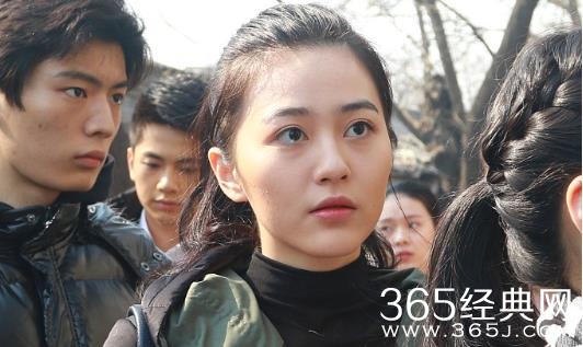 中戏复试惊现撞脸林允考生 中戏复试撞脸林允考生长什么样