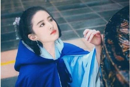 刘亦菲主演的南烟斋笔录路透照曝光 刘亦菲主演的南烟斋笔录路透照曝光