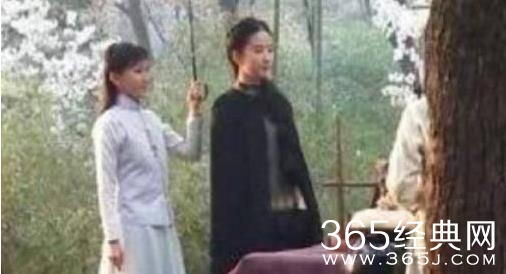 刘亦菲主演的南烟斋笔录路透照曝光 刘亦菲主演的南烟斋笔录路透照曝光