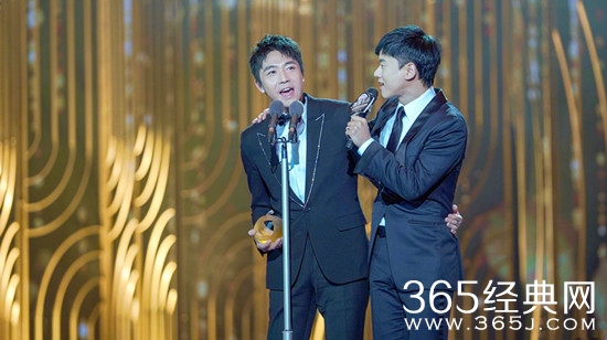 张杰为俞灏明颁奖，并清唱《最美的太阳》
