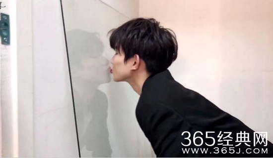 【娱情小卖部】五十六期：拒做00后第一猛男，王源大红唇照惊艳，一切都是为了生活