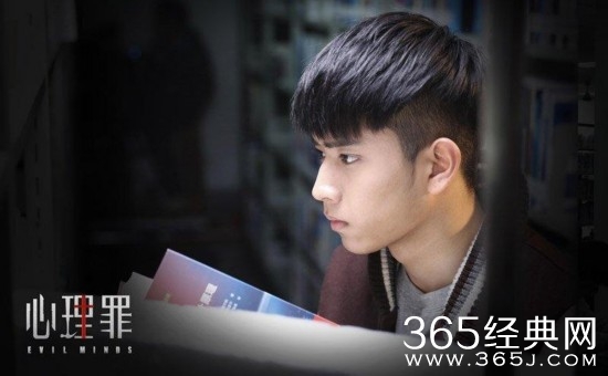 【卫视剧能说】第九十三期：这些凭网剧走红的张新成、胡一天等小鲜肉，你更看好谁？