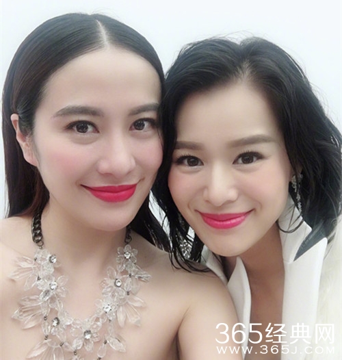胡杏儿叶璇同框引发回忆杀