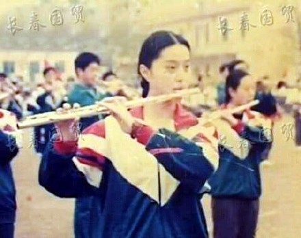 范冰冰中学旧照曝光，从小美到大
