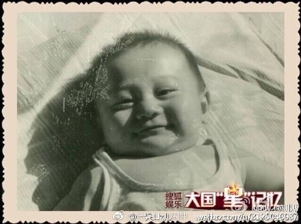 刘烨童年照曝光，网友：和现在一模一样