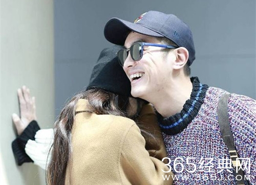 霍思燕躲镜头，惹得杜江开怀大笑