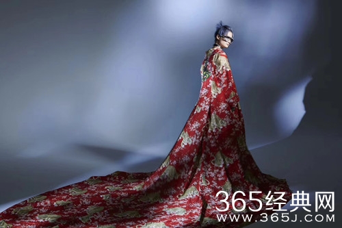 李宇春流行巡演造型曝光，美的不像话