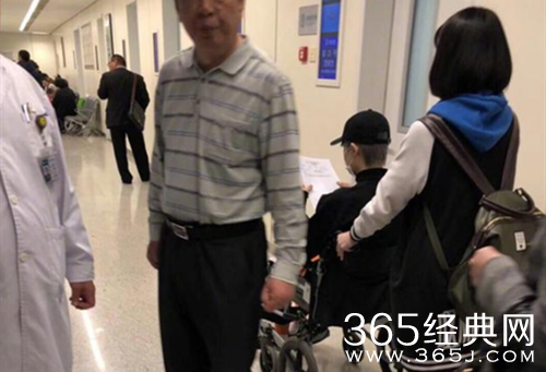 医院偶遇李宇春，因演唱会彩排受伤入院