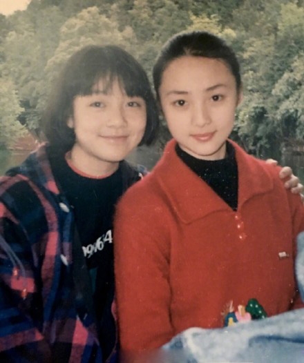 蒋勤勤晒孕肚照，我们不是塑料姐妹