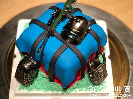 林俊杰37岁生日，网友：原来也是个吃鸡玩家