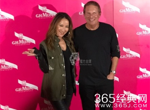 李玟自曝接受人工受孕蛮辛苦，希望生两个