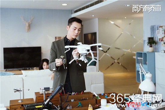 南方有乔木中出现的无人机是什么牌子的