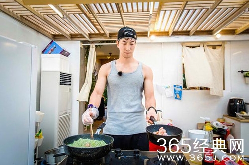 【综艺甜饼】第97期：《中餐厅2》的主厨不是张亮，而他比张亮厉害多了