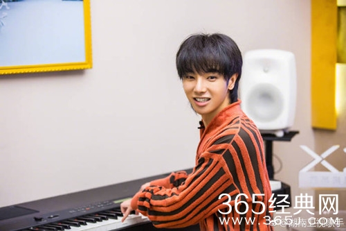 华晨宇在歌手2018突围赛上唱了什么歌曲 晋级了吗