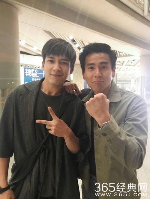 韩东君晒彭于晏合照，网友：果然胖子都是潜力股