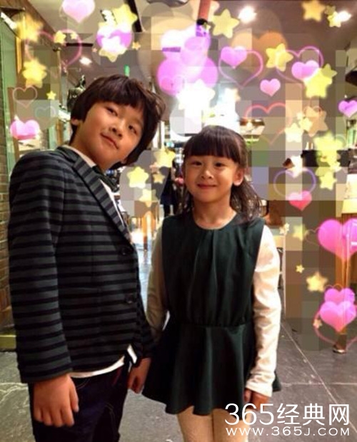 天天为Cindy系蝴蝶结，网友：偶像剧的既视感