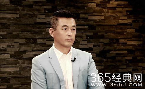阳光下的法庭杨振华是谁演的