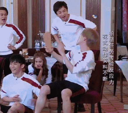 奔跑吧第2季首期鹿晗摔倒是怎么回事 发生了什么