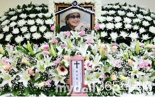 韩国元老级电影演员崔恩熙去世，享年92岁