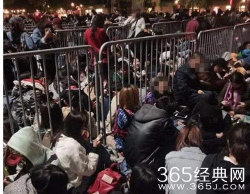 【就是个水槽】第六十五期：4月19日复联3红毯现场围观，中国粉丝道具画风清奇不走寻常路