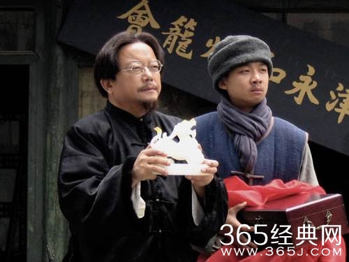 【就是个水槽】：靳东龙器即将上线！盘点那些在玉器道具上砸钱用真货的影视剧