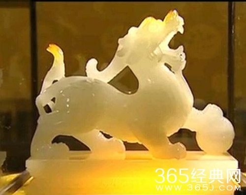 【就是个水槽】：靳东龙器即将上线！盘点那些在玉器道具上砸钱用真货的影视剧