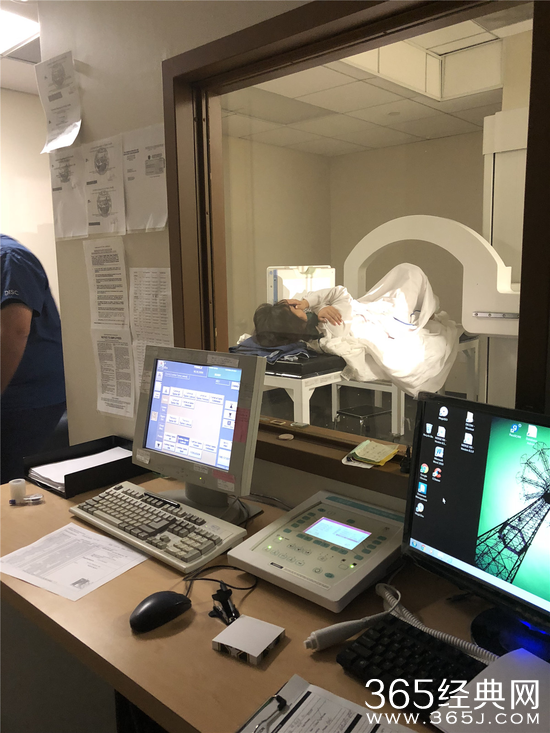 陈红患病紧急入院，具体情况还待观察