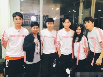 奔跑吧2张杰被秒撕 果然业务能力不强