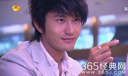 【就是个水槽】第七十八期：泡沫之夏又出新版？！夸张到尴尬的原著外貌描写和新旧版选角对比了解一下？