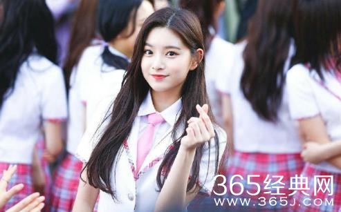 韩综Produce48中怎么会有中国的练习生 是谁呢