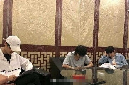 【综艺甜饼】第129期：《明日之子2》开始录制！何炅是总导演而不是主持人