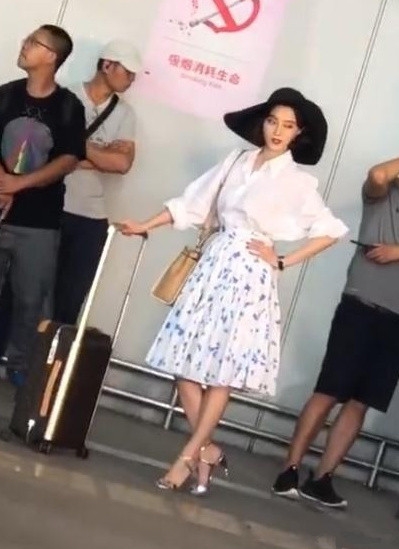 偶遇范冰冰在拍电影，女王范十足