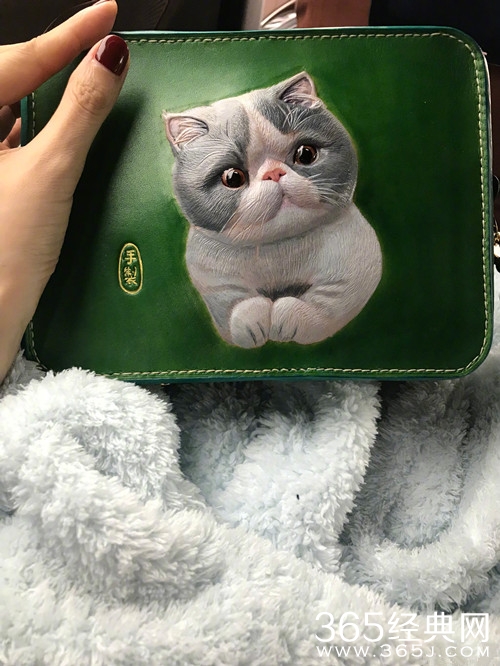 李晨送范冰冰的520礼物，包包很走心