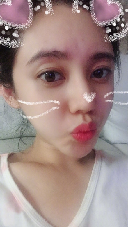 秋瓷炫怀孕九月晒自拍，是个儿子？