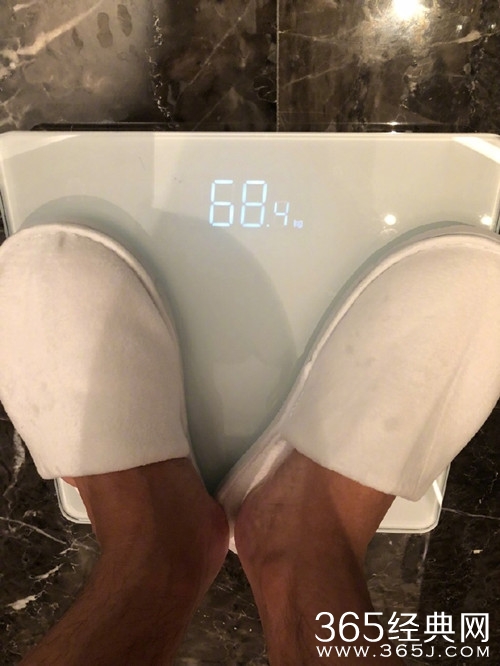 郑恺曝光体重，网友：嫉妒使我因式分解