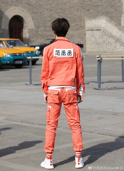 【综艺甜饼】第136期：《奔跑吧》范丞丞欧阳娜娜同龄，却有不同的待遇