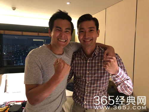 崔始源晒与彭于晏合照，感谢其一直以来的支持和鼓励