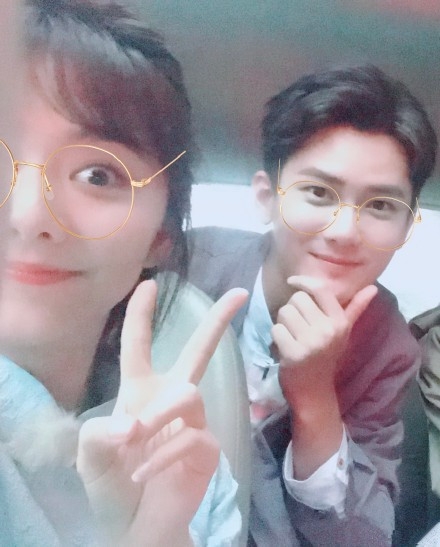 熊梓淇为谭松韵庆生，网友期盼两人再合作