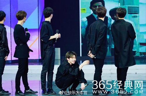 快乐大本营蔡徐坤为什么要拜谢娜为师 她们什么关系