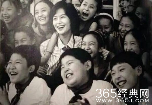大张伟与鞠萍20年后再同框，引发回忆杀